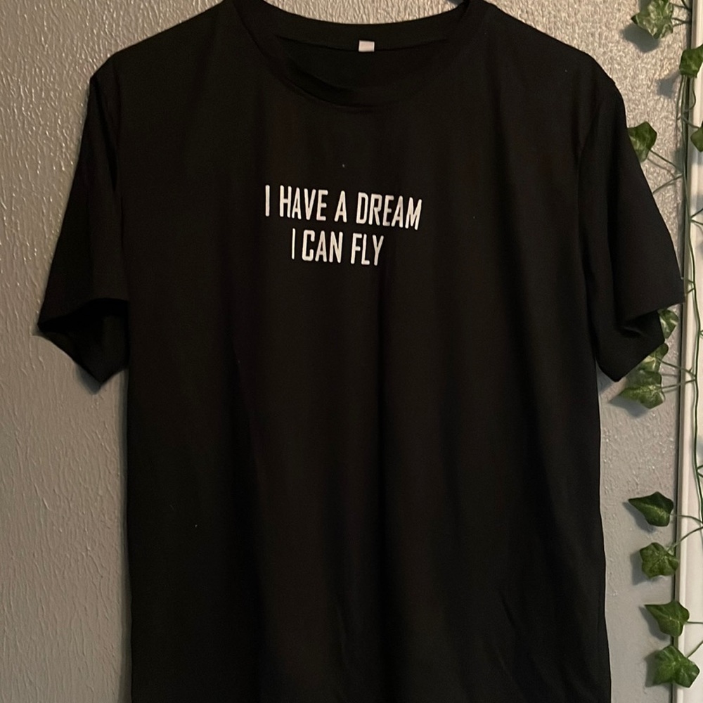 men’s graphic tee